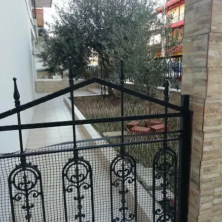 Aigaiou House