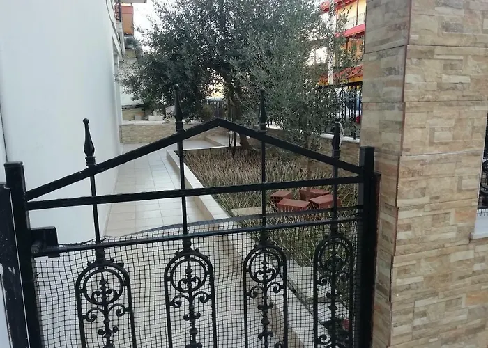 Aigaiou House